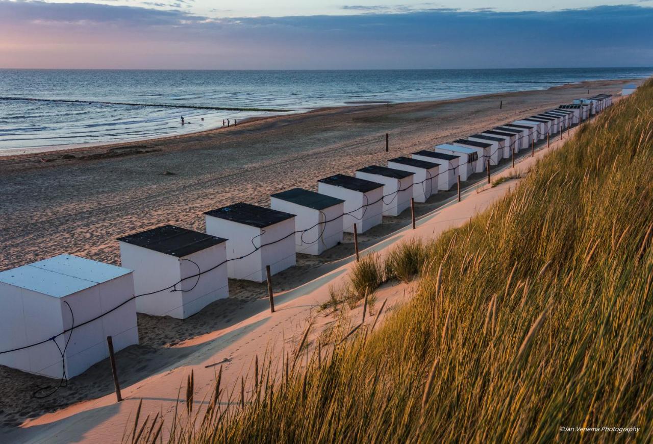 Bed En Bike Strunen Op Texel Den Burg Bagian luar foto